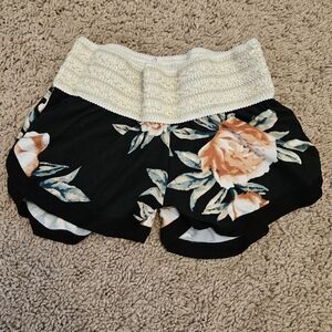 CUTE BOOTY SHORTS with pockets
